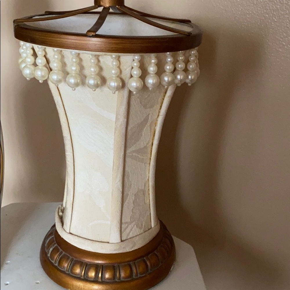 Pearl unique lamp